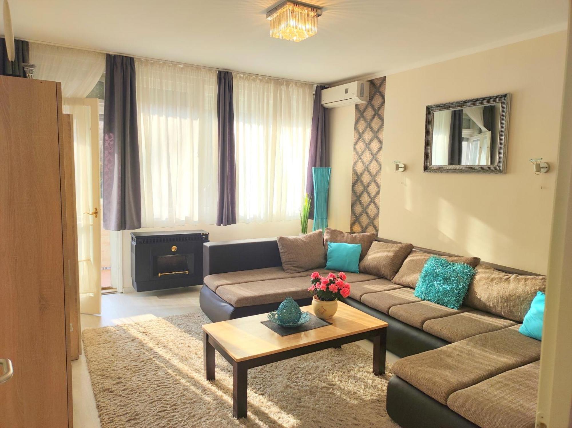 Strandfuerdo Apartman Eger Bagian luar foto